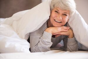 Qual é o melhor tipo de edredom: de algodão ou poliéster?